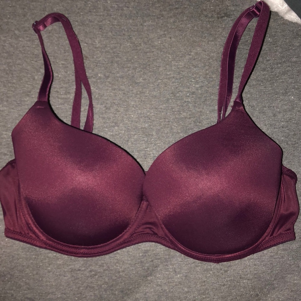Victoria secrets t-shirt bra